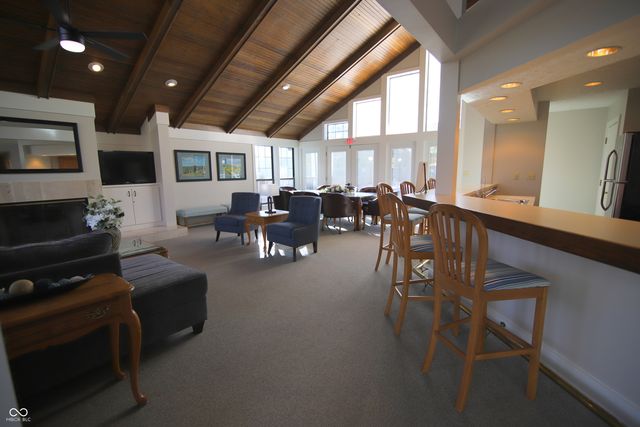 8750 Yardley Court APT 303, Indianapolis, IN 46268