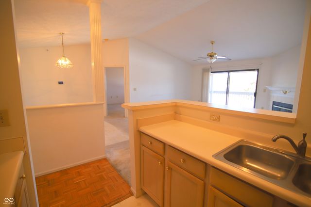 8750 Yardley Court APT 303, Indianapolis, IN 46268