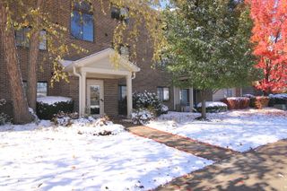 8750 Yardley Court APT 303, Indianapolis, IN 46268
