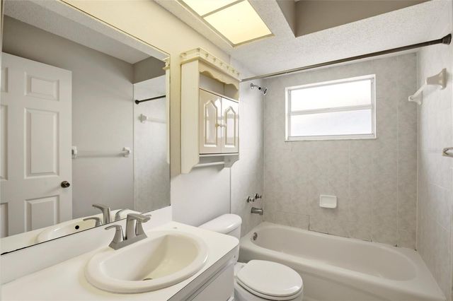 24644 LAUREL RIDGE DRIVE, Lutz, FL 33559