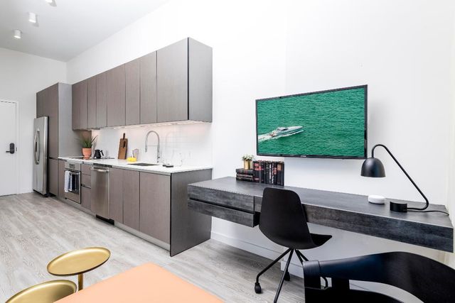 240 NW 25th Street 801, Miami, FL 33127