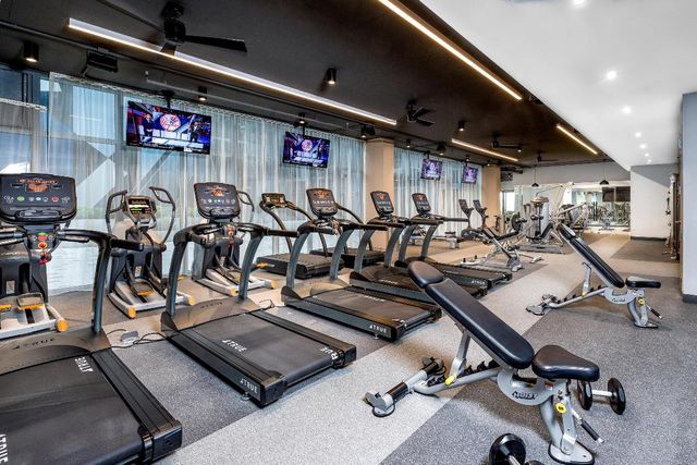 240 NW 25th Street 801, Miami, FL 33127