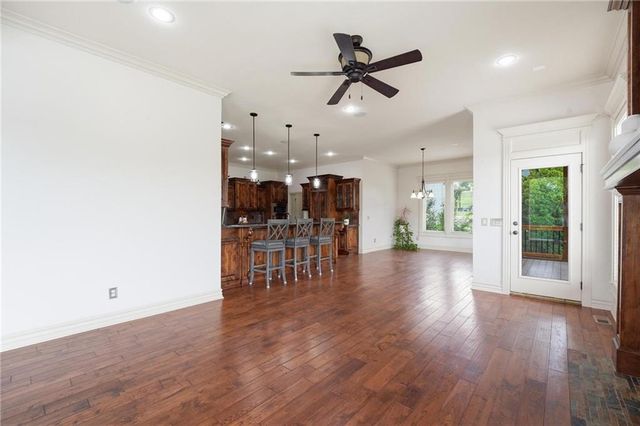 324 NW Thoreau Circle, Lee's Summit, MO 64081