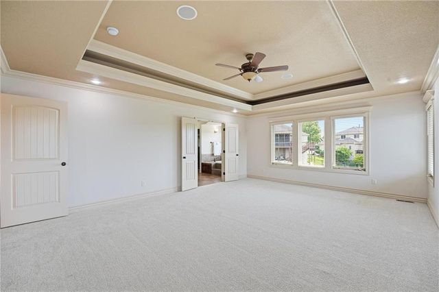 324 NW Thoreau Circle, Lee's Summit, MO 64081