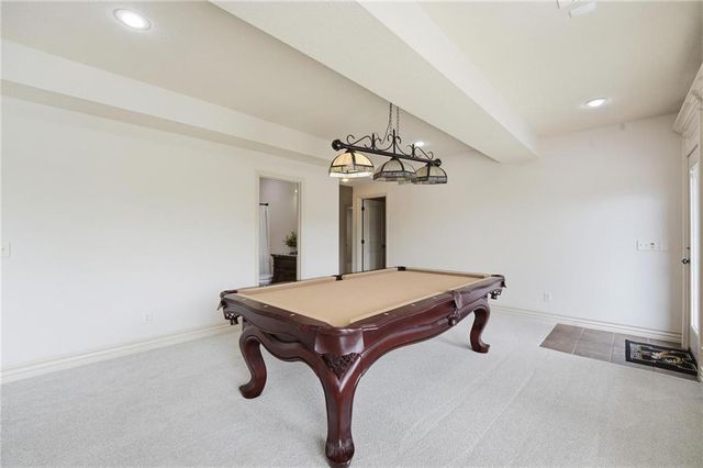 324 NW Thoreau Circle, Lee's Summit, MO 64081