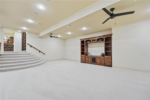 324 NW Thoreau Circle, Lee's Summit, MO 64081