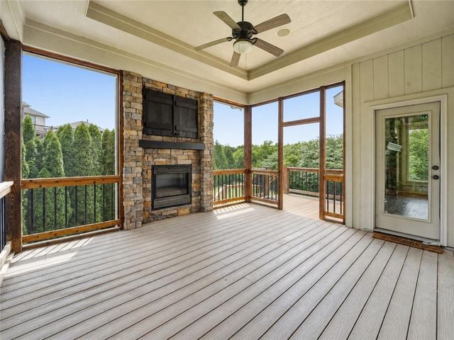 324 NW Thoreau Circle, Lee's Summit, MO 64081