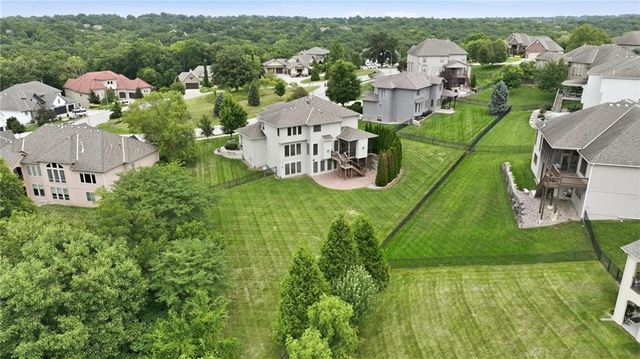 324 NW Thoreau Circle, Lee's Summit, MO 64081