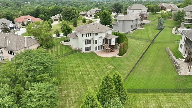 324 NW Thoreau Circle, Lee's Summit, MO 64081