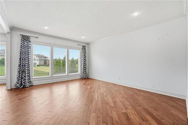 324 NW Thoreau Circle, Lee's Summit, MO 64081