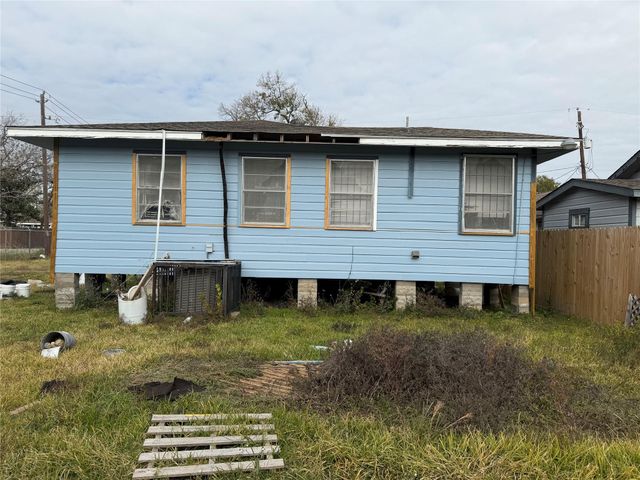 904 E 39th Street, Houston, TX 77022