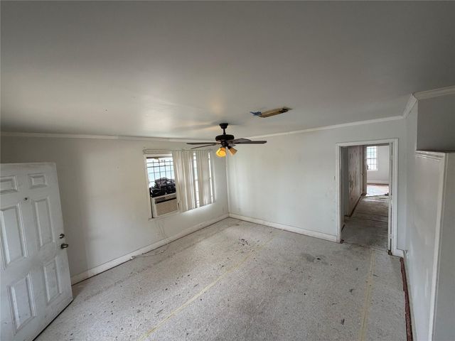 904 E 39th Street, Houston, TX 77022