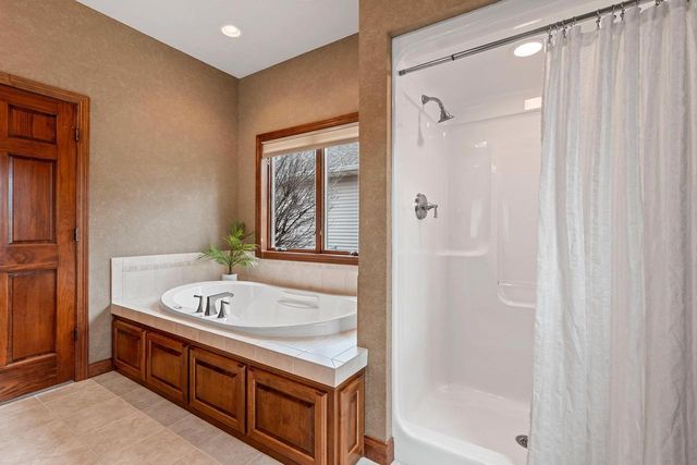 278 PETERLYNN DRIVE, Wrightstown, WI 54180