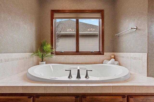 278 PETERLYNN DRIVE, Wrightstown, WI 54180