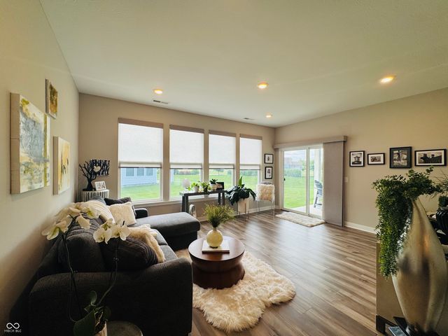 11730 Harvester Circle S, Noblesville, IN 46060