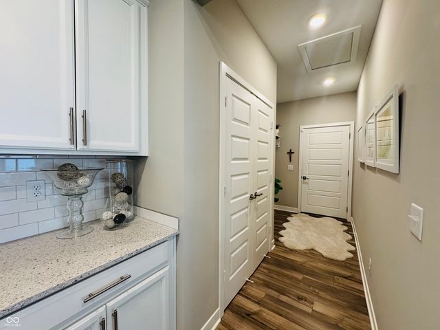 11730 Harvester Circle S, Noblesville, IN 46060