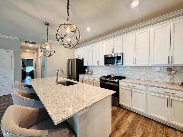 11730 Harvester Circle S, Noblesville, IN 46060