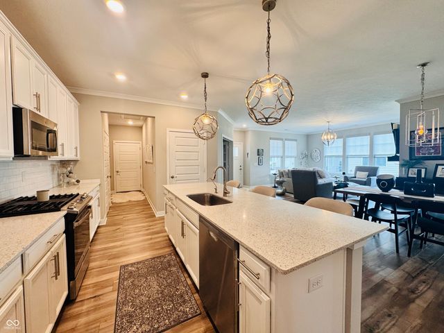 11730 Harvester Circle S, Noblesville, IN 46060