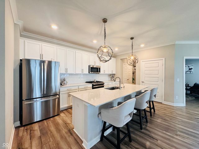 11730 Harvester Circle S, Noblesville, IN 46060