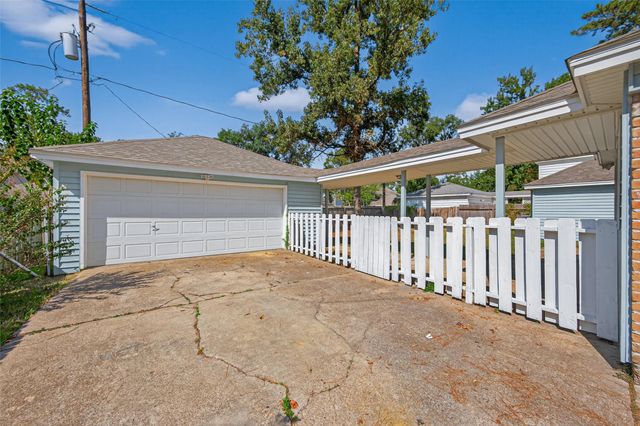 1714 Corral Drive, Houston, TX 77090