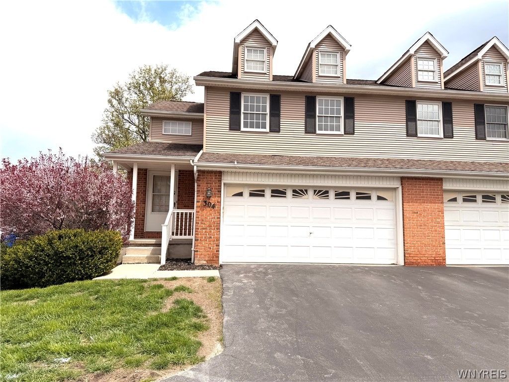 304 Forest Edge Drive, Amherst, NY 14051