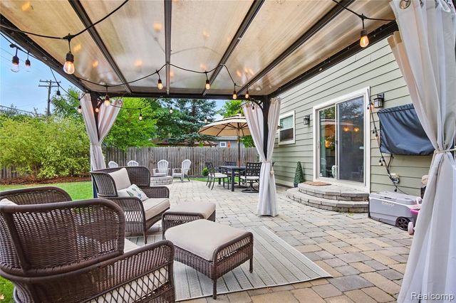 4223 Hampton Boulevard, Royal Oak, MI 48073