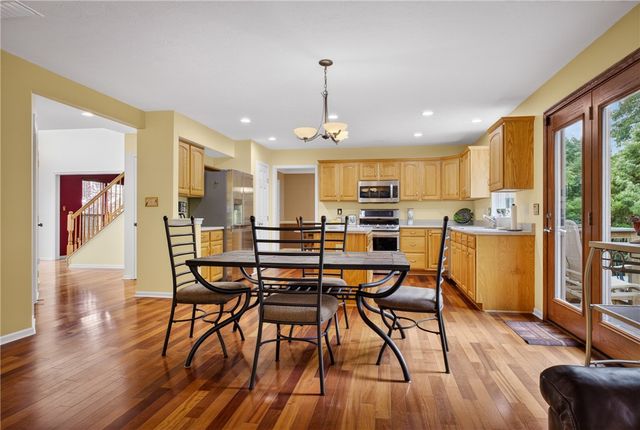 5426 Forest Edge Dr, South Fayette, PA 15057