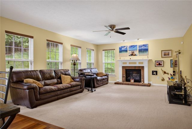 5426 Forest Edge Dr, South Fayette, PA 15057