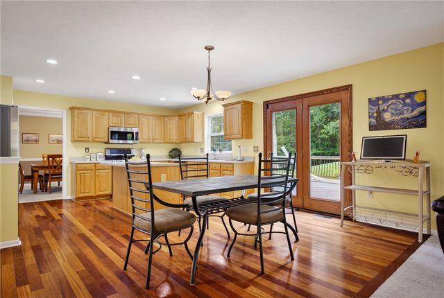 5426 Forest Edge Dr, South Fayette, PA 15057