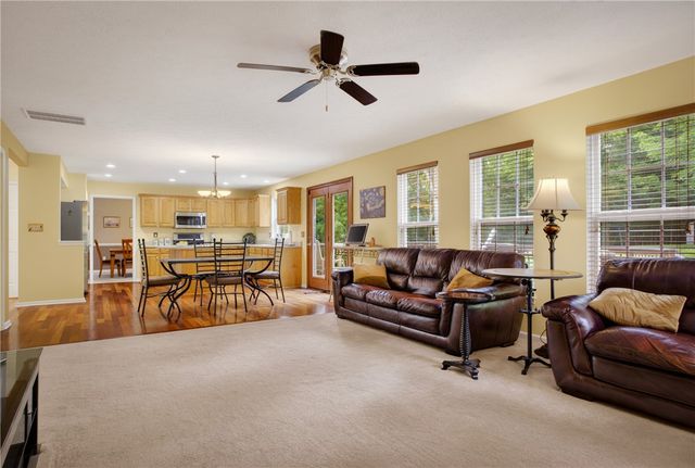 5426 Forest Edge Dr, South Fayette, PA 15057