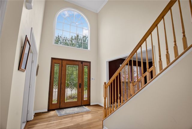 5426 Forest Edge Dr, South Fayette, PA 15057