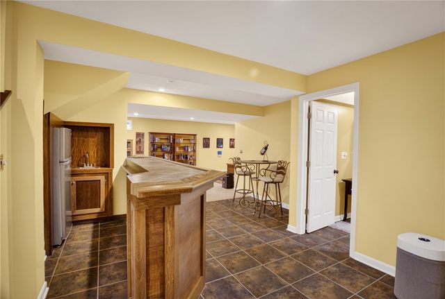 5426 Forest Edge Dr, South Fayette, PA 15057