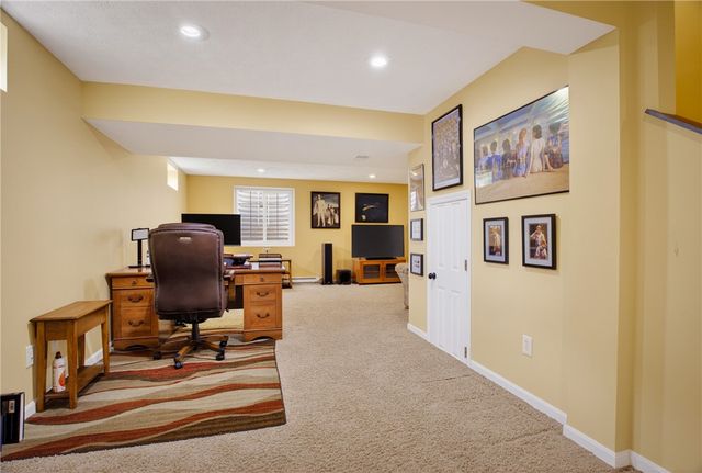 5426 Forest Edge Dr, South Fayette, PA 15057