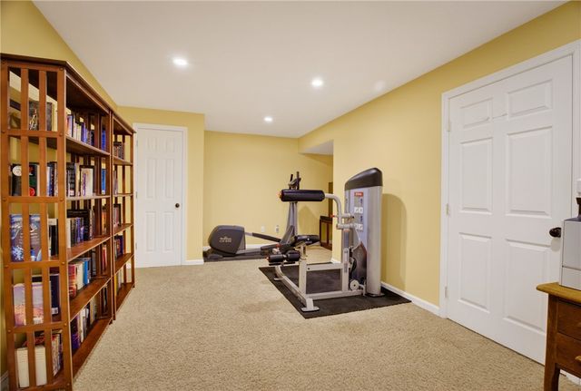 5426 Forest Edge Dr, South Fayette, PA 15057