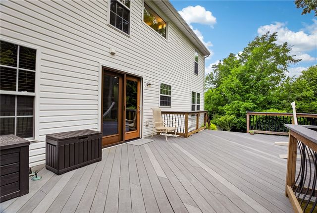 5426 Forest Edge Dr, South Fayette, PA 15057
