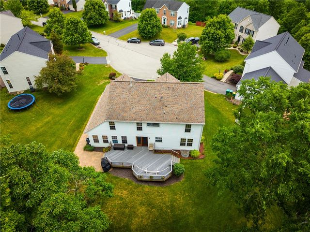 5426 Forest Edge Dr, South Fayette, PA 15057