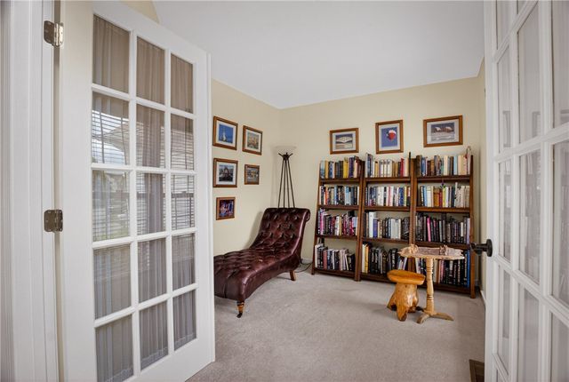 5426 Forest Edge Dr, South Fayette, PA 15057