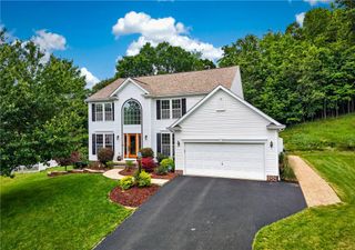 5426 Forest Edge Dr, South Fayette, PA 15057