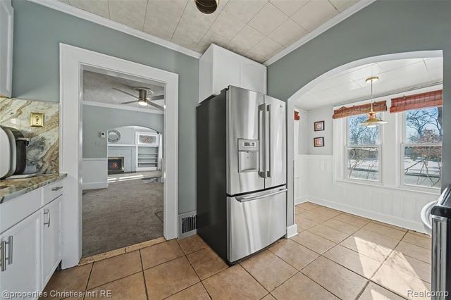 910 W Drayton Street, Ferndale, MI 48220