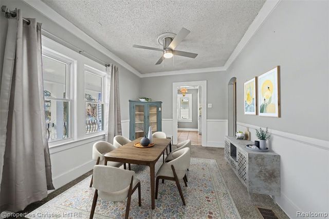 910 W Drayton Street, Ferndale, MI 48220