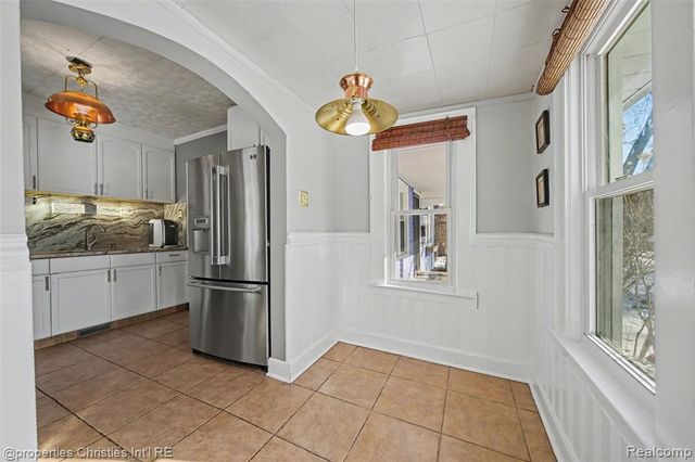 910 W Drayton Street, Ferndale, MI 48220