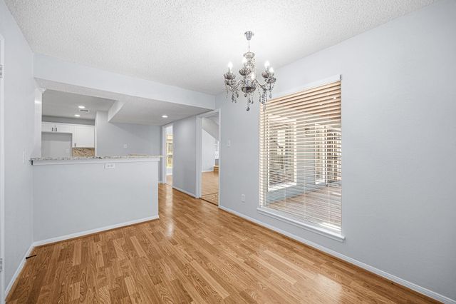 2926 Meadowcreek Drive, Missouri City, TX 77459