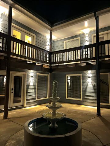 2926 Meadowcreek Drive, Missouri City, TX 77459