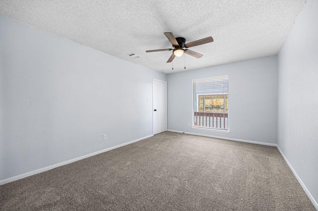 2926 Meadowcreek Drive, Missouri City, TX 77459