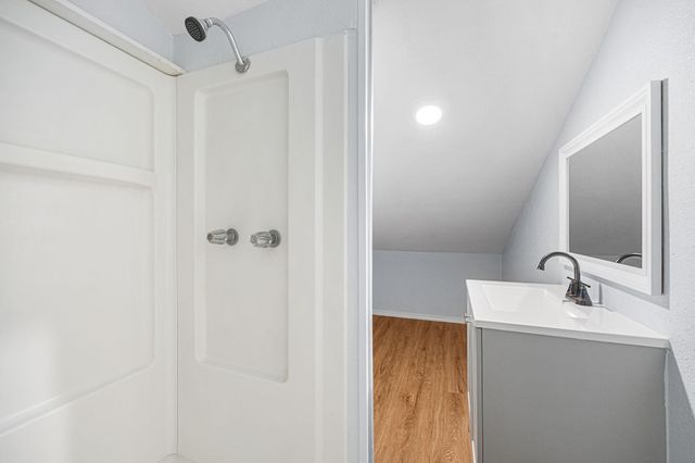 2926 Meadowcreek Drive, Missouri City, TX 77459