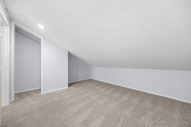 2926 Meadowcreek Drive, Missouri City, TX 77459