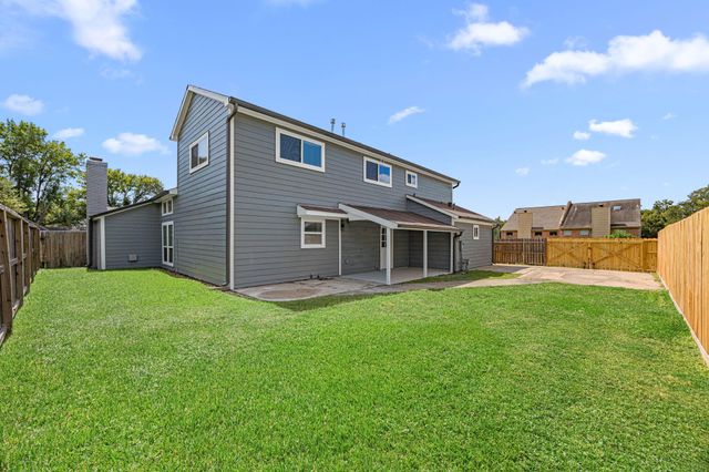 2926 Meadowcreek Drive, Missouri City, TX 77459