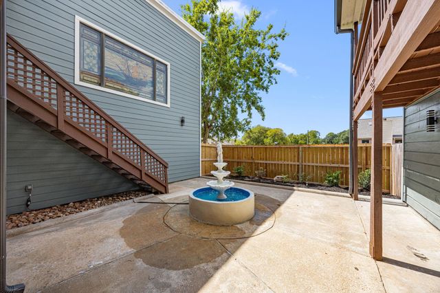 2926 Meadowcreek Drive, Missouri City, TX 77459