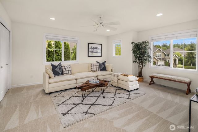 27542 SE 28th Court, Sammamish, WA 98075