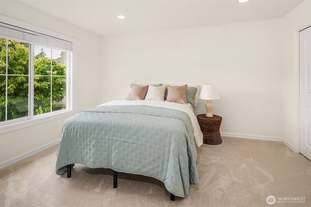 27542 SE 28th Court, Sammamish, WA 98075